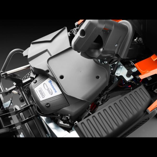 HUSQVARNA RC 320Ts AWD ekskl. klippebord  - Image 16